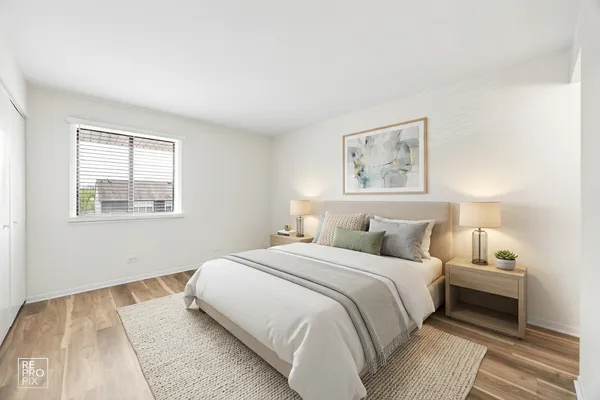 $2,100 | 210 Fountainview Lane, Unit 3A, Lombard, IL 60148