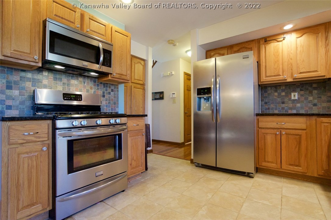 1021 Forest Road Charleston, WV 25314 - Photo 10 of 30 Gallery Image 10