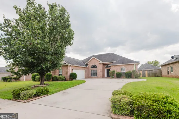 $339,000 | 104 Downshire Way, Warner Robins, GA 31088