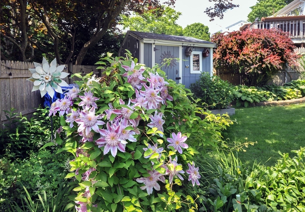 27 Atlantic House Road Hull, MA 02045 - Photo 2 of 30