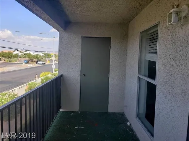 $219,900 | 2981 Country Manor Lane, Unit 118, Las Vegas, NV 89115