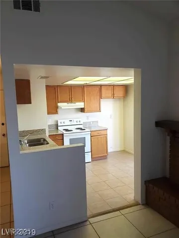 $219,900 | 2981 Country Manor Lane, Unit 118, Las Vegas, NV 89115