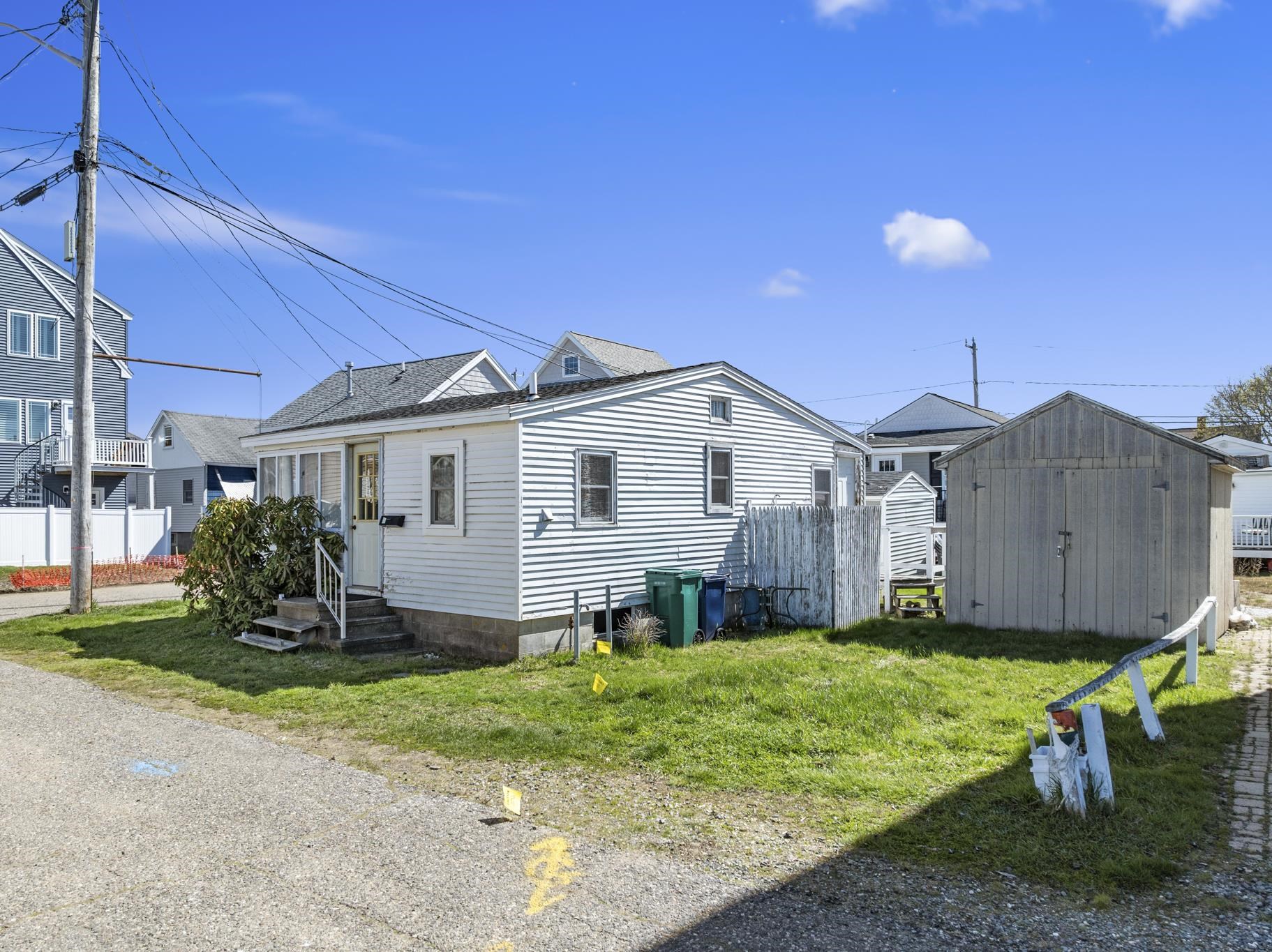 6 Chase Street Hampton, NH 03842 - Photo 3 of 22