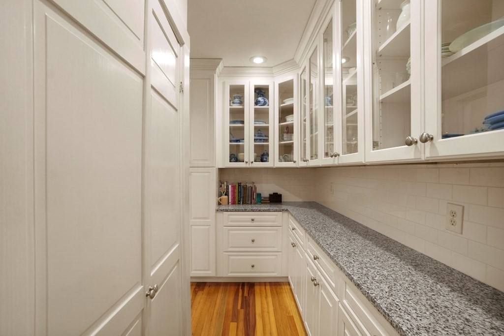 60 Browne Street, Unit 3 Brookline, MA 02446 - Photo 11 of 24