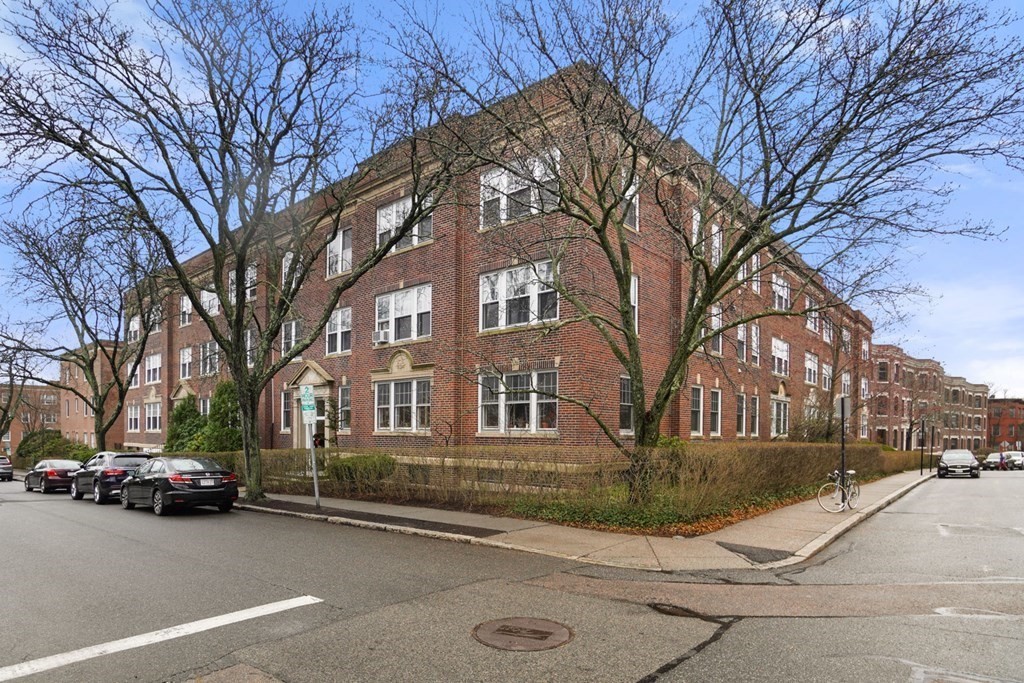 60 Browne Street, Unit 3 Brookline, MA 02446 - Photo 23 of 24