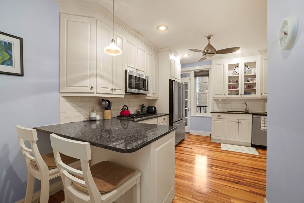 60 Browne Street, Unit 3 Brookline, MA 02446 - Photo 7 of 24