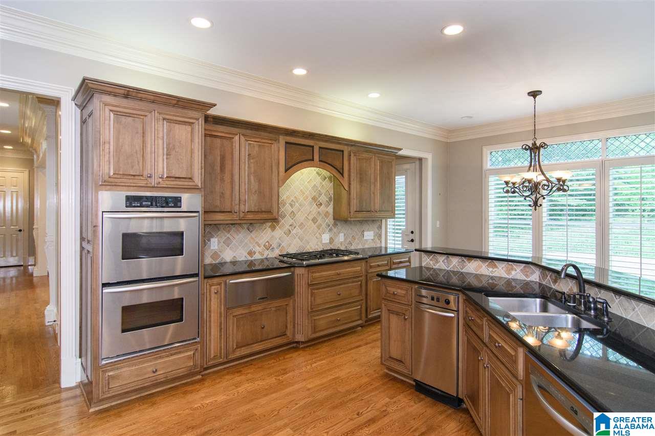 809 Crown Circle Birmingham, AL 35242 - Photo 11 of 50