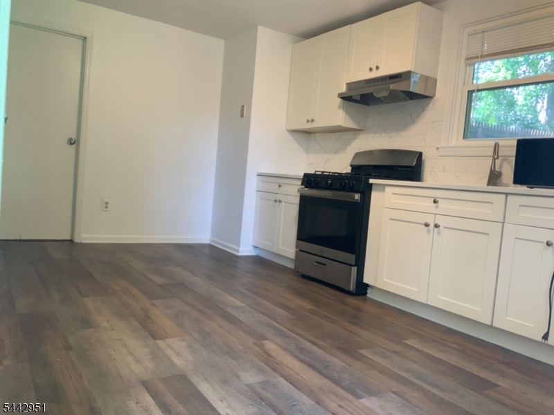 16 Wishing Well Road, Unit 1 Hamburg, NJ 07419 - Photo 6 of 25