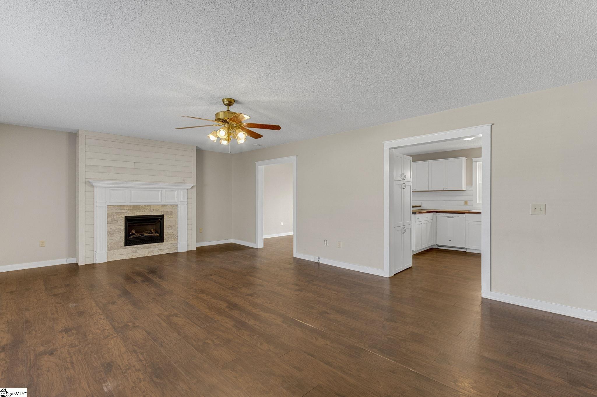 229 Lost Valley Road Pickens, SC 29671 - Photo 6 of 36