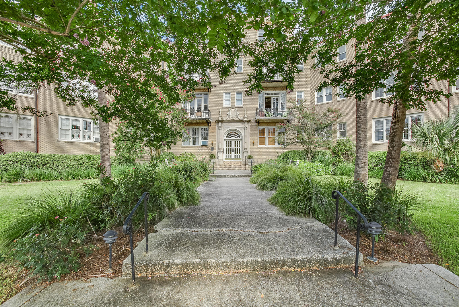63 Rutledge Avenue, Unit 29 Charleston, SC 29401 - Photo 13 of 17 9H6B3324