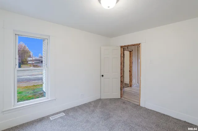 $84,900 | 506 West Poplar Street, West Frankfort, IL 62896