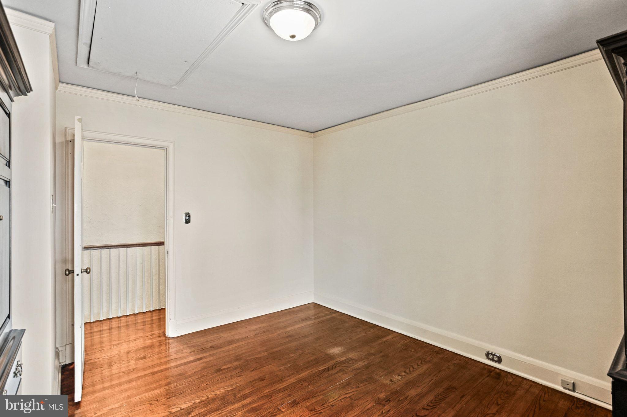 302 Tunbridge Road Baltimore, MD 21212 - Photo 37 of 77 3rd floor, 3rd bedroom.