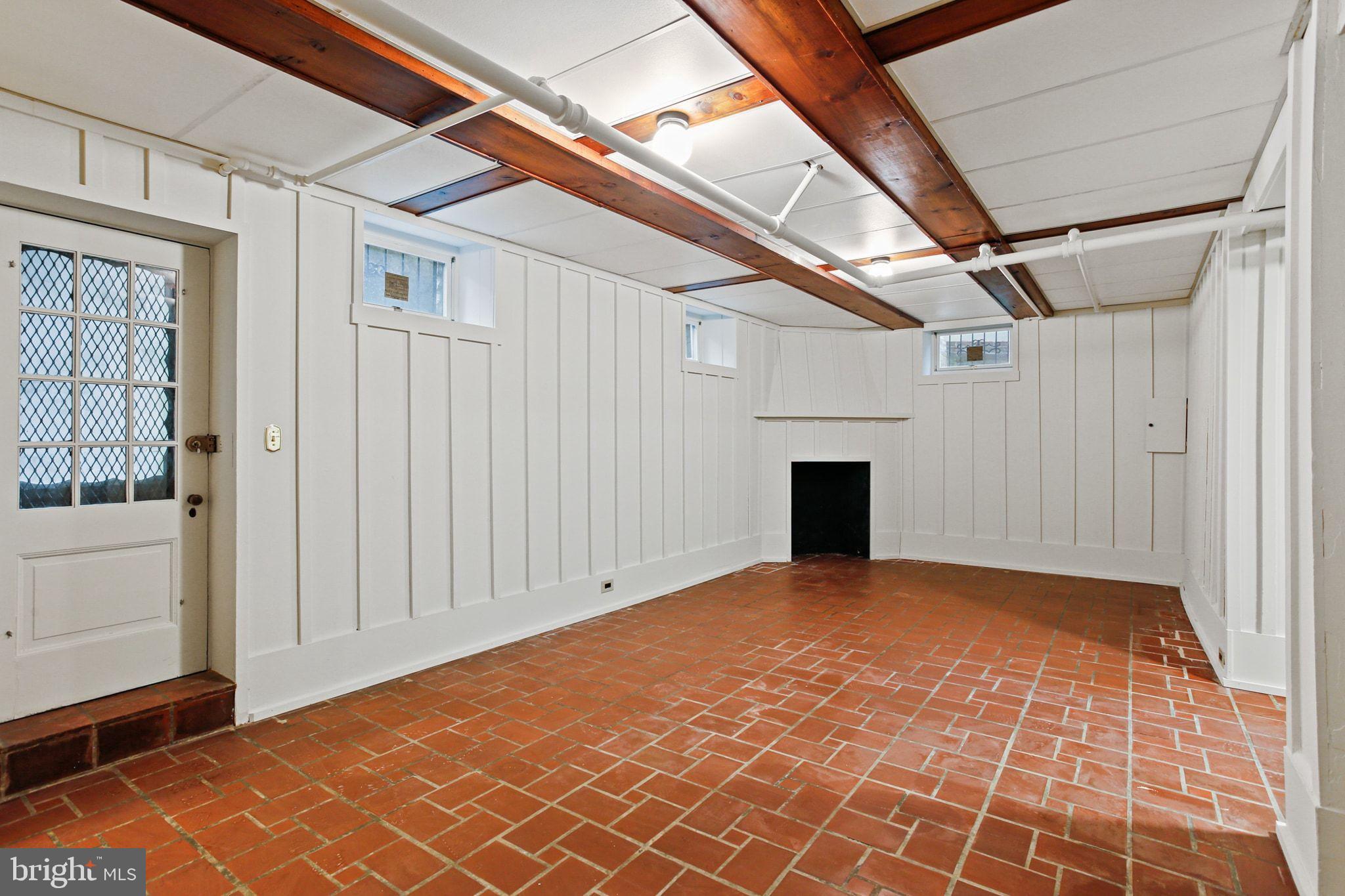 302 Tunbridge Road Baltimore, MD 21212 - Photo 48 of 77 a view of a livingroom with a fireplace