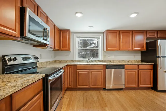 $450,000 | 294 Hio Ridge Shores South, Bridgton, ME 04009