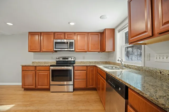 $450,000 | 294 Hio Ridge Shores South, Bridgton, ME 04009