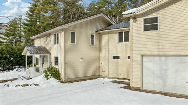 $450,000 | 294 Hio Ridge Shores South, Bridgton, ME 04009