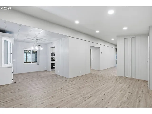 $89,900 | 21100 Northeast Sandy Boulevard, Unit 59, Fairview, OR 97024