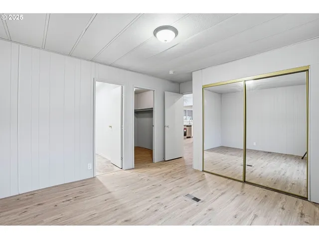 $89,900 | 21100 Northeast Sandy Boulevard, Unit 59, Fairview, OR 97024