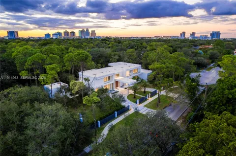 $9,650,000 | 6720 Southwest 98th Street, Pinecrest, FL 33156