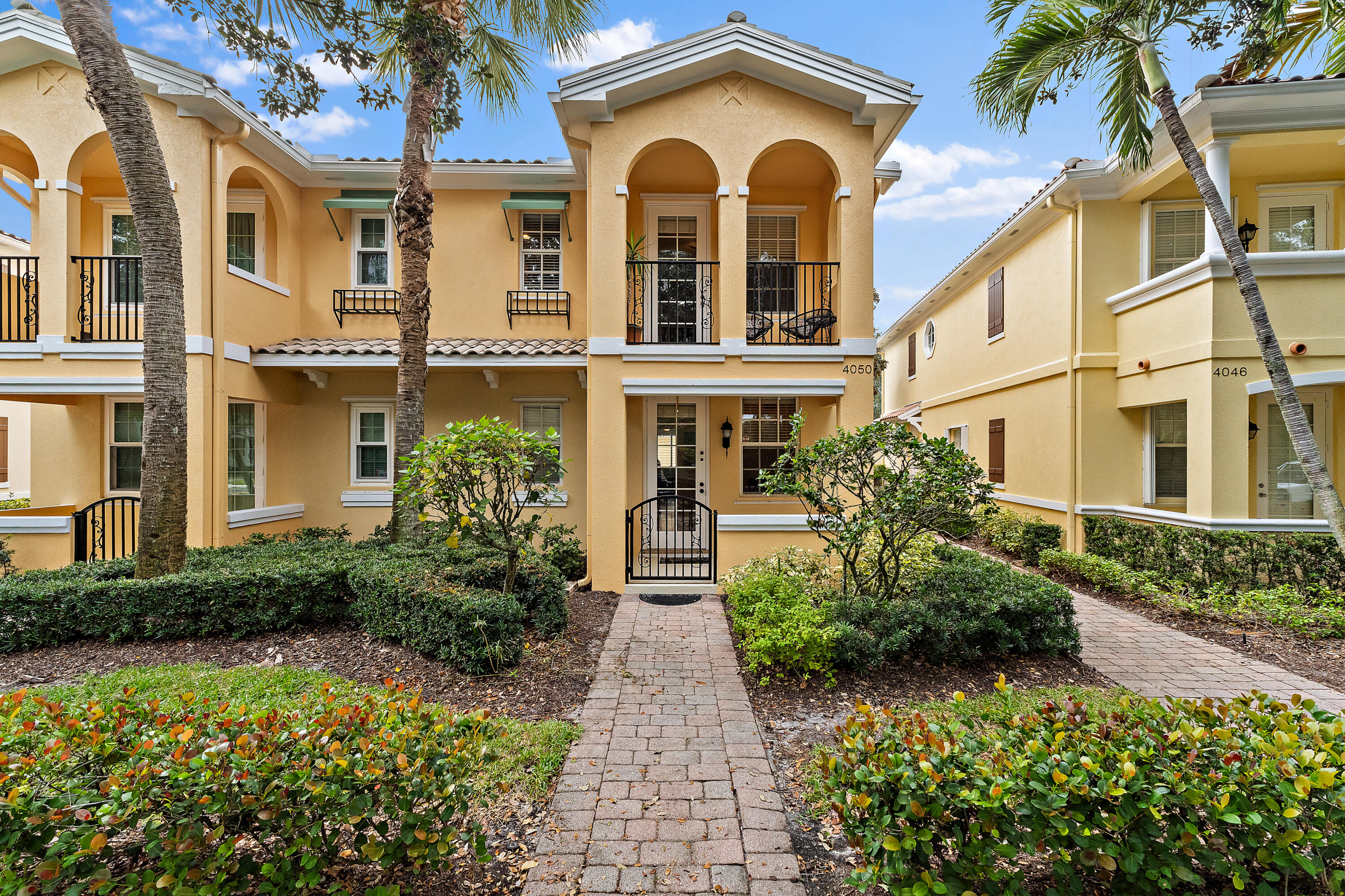 4050 Parkside Drive Jupiter, FL 33458 - Photo 2 of 59 Exterior