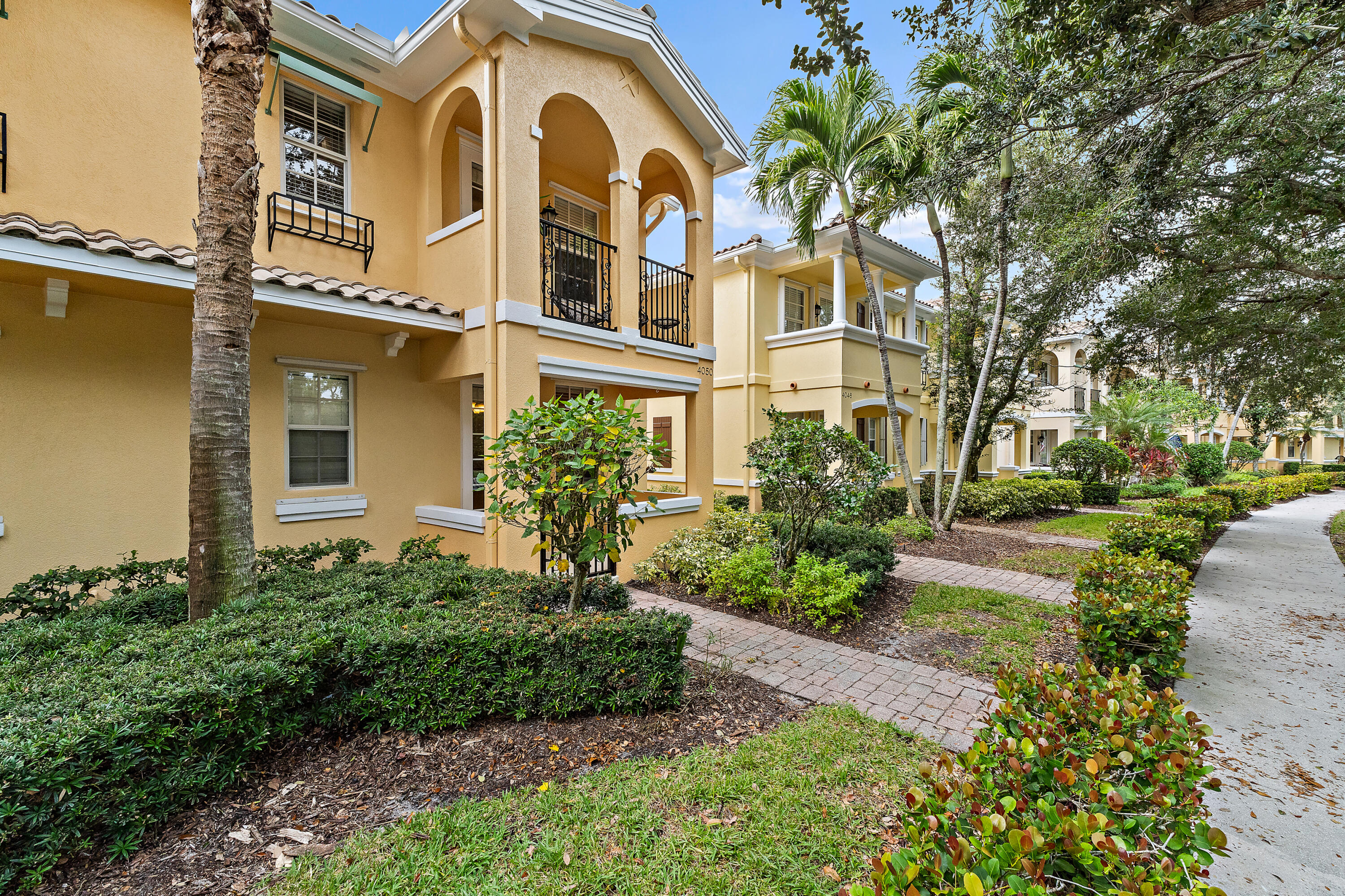 4050 Parkside Drive Jupiter, FL 33458 - Photo 3 of 59 Exterior