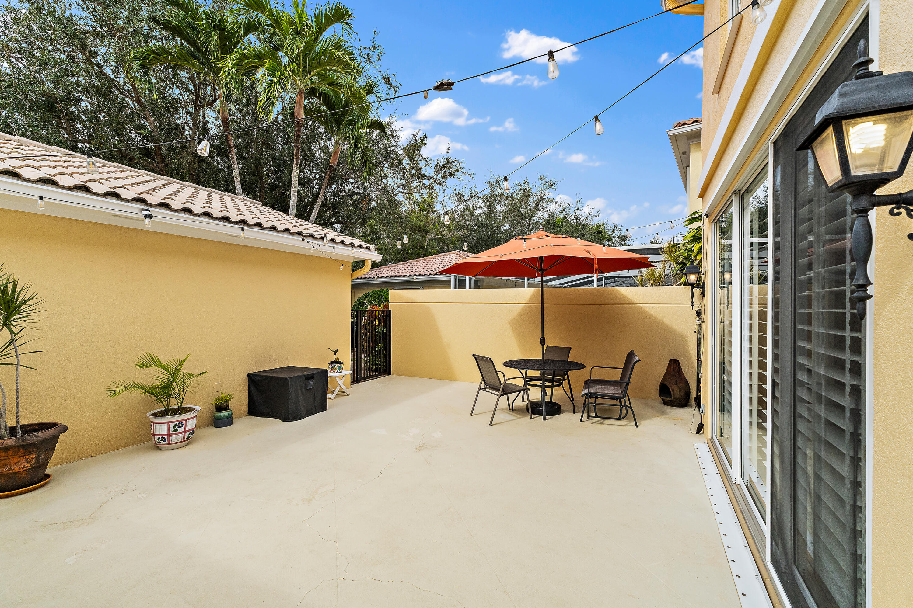 4050 Parkside Drive Jupiter, FL 33458 - Photo 42 of 59 Back Patio