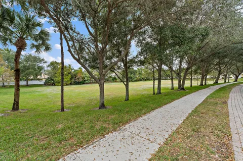 $650,000 | 4050 Parkside Drive, Jupiter, FL 33458