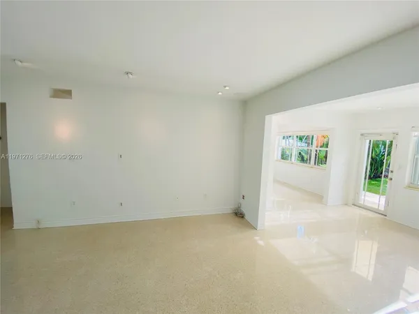 $8,900 | 8959 Dickens Avenue, Surfside, FL 33154