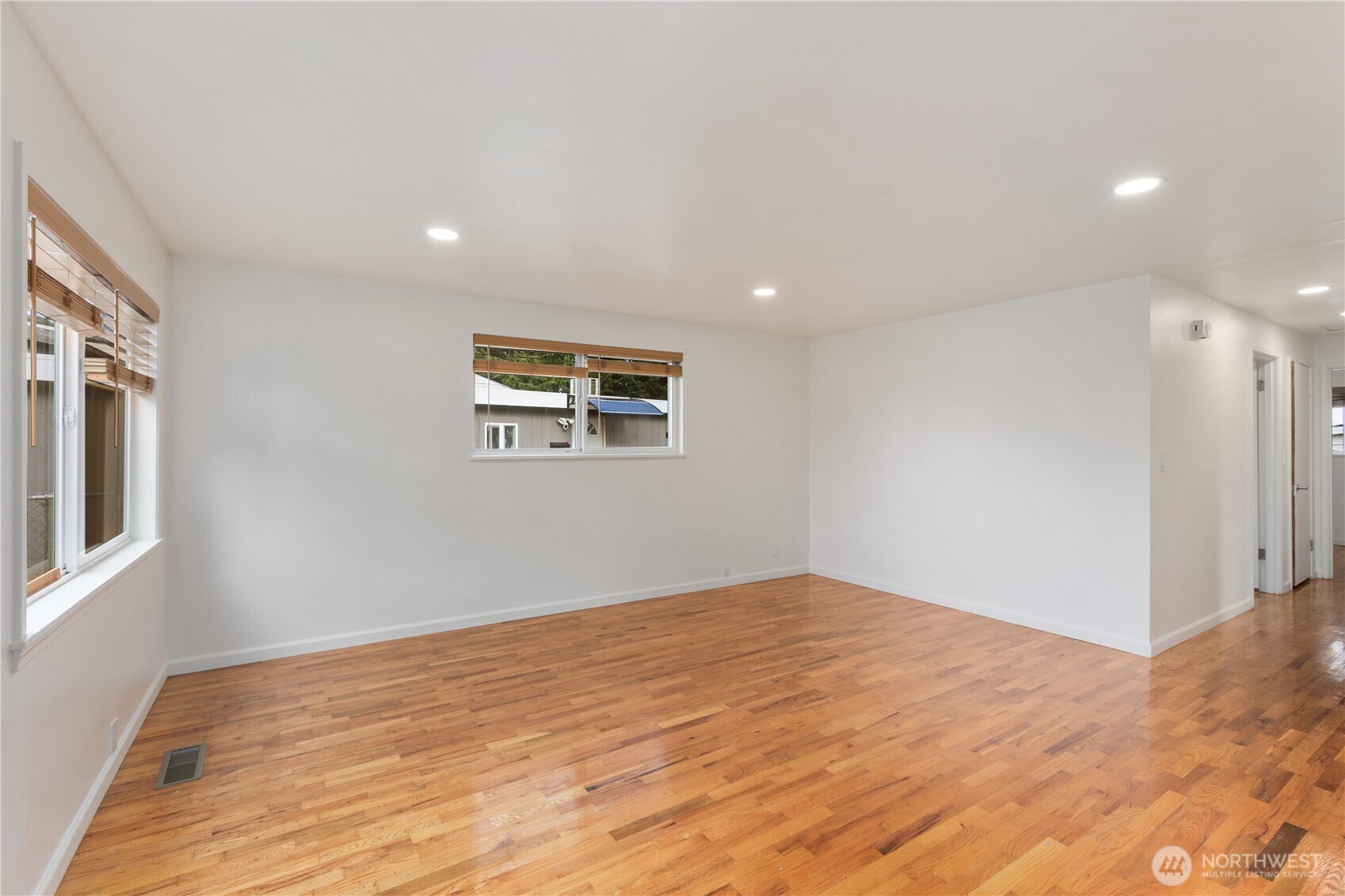 31368 13th Avenue South Federal Way, WA 98003 - Photo 7 of 36 a view of empty room with wooden floor