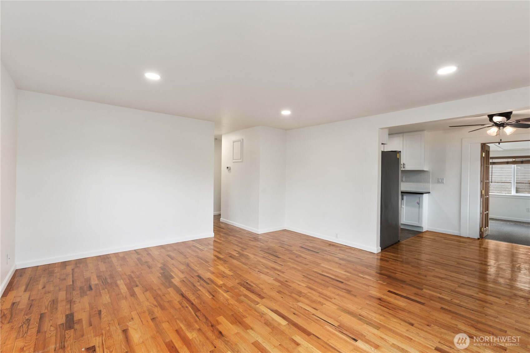 31368 13th Avenue South Federal Way, WA 98003 - Photo 8 of 36 a view of empty room with wooden floor