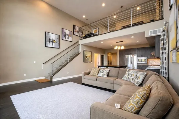 $4,500 | 1520 West Artesia Square, Unit E, Gardena, CA 90248