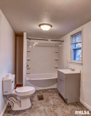 $109,900 | 411 West North Street, Morrisonville, IL 62546