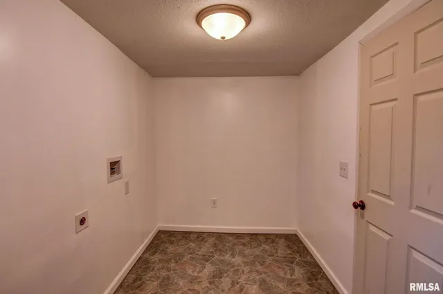 $109,900 | 411 West North Street, Morrisonville, IL 62546