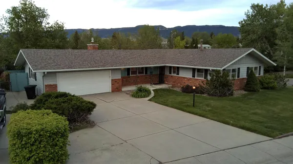 $400,000 | 3521 Navarre Road, Casper, WY 82604