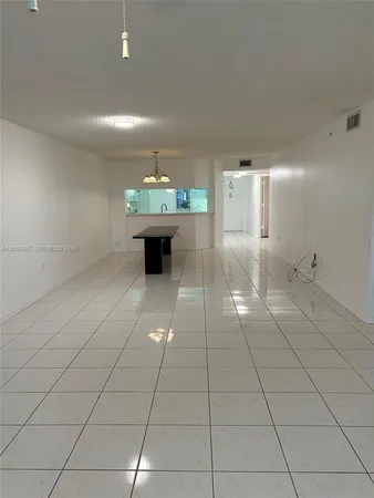 $235,000 | 2541 North Nob Hill Road, Unit 109, Sunrise, FL 33322