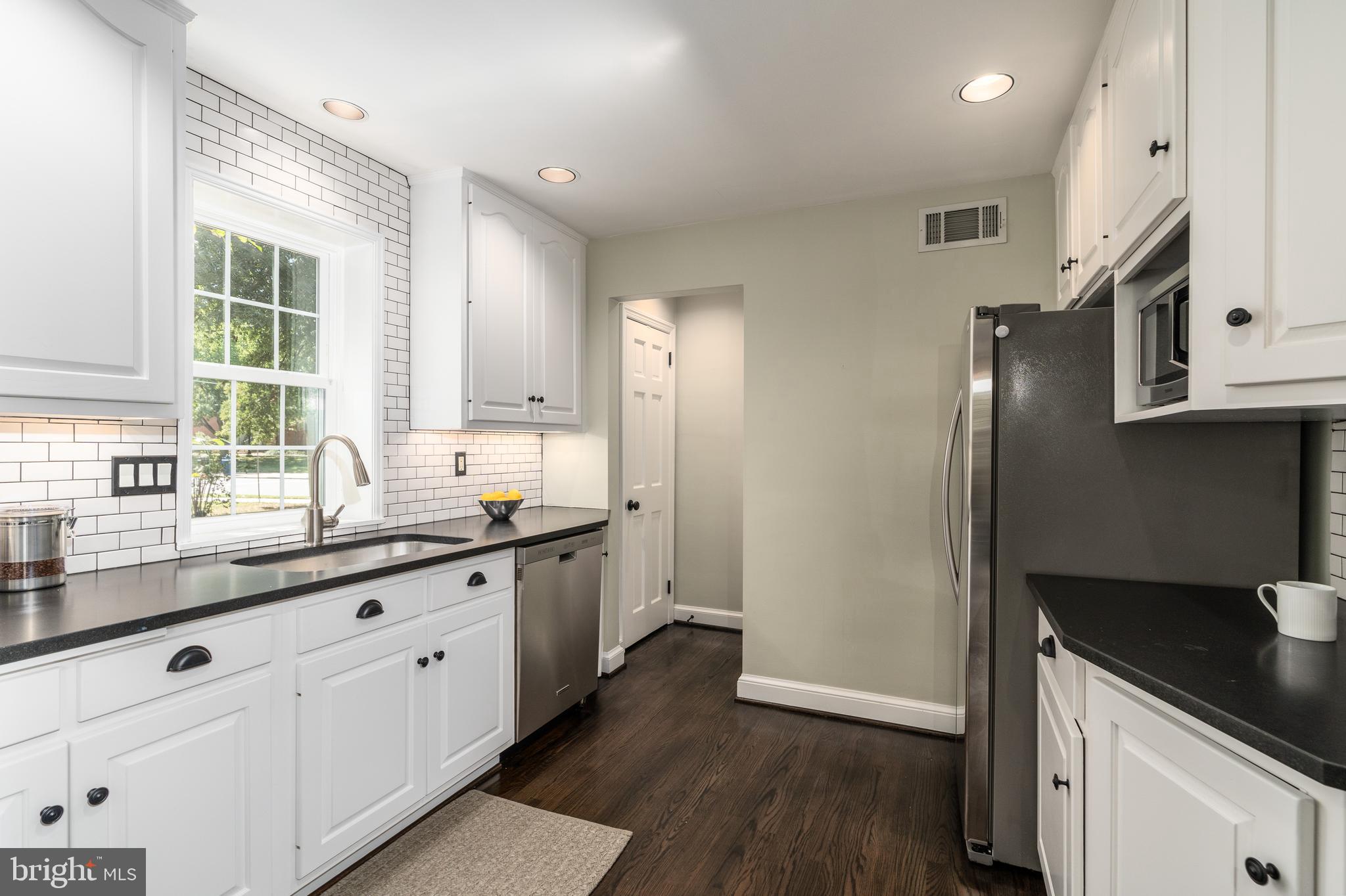 603 Russell Road Alexandria, VA 22301 - Photo 14 of 58