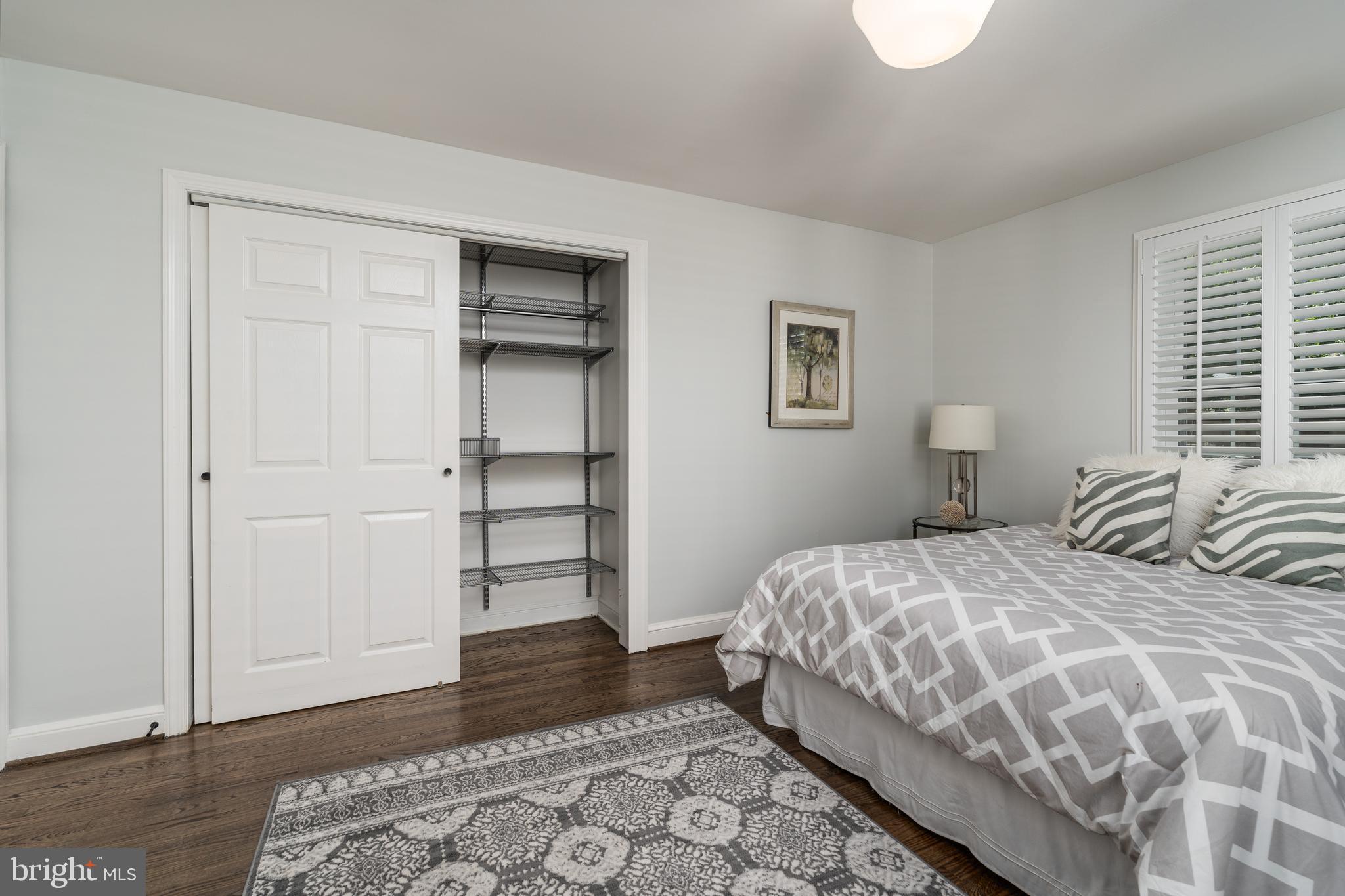 603 Russell Road Alexandria, VA 22301 - Photo 26 of 58 Large main level bedroom (#3) w/ample closet space