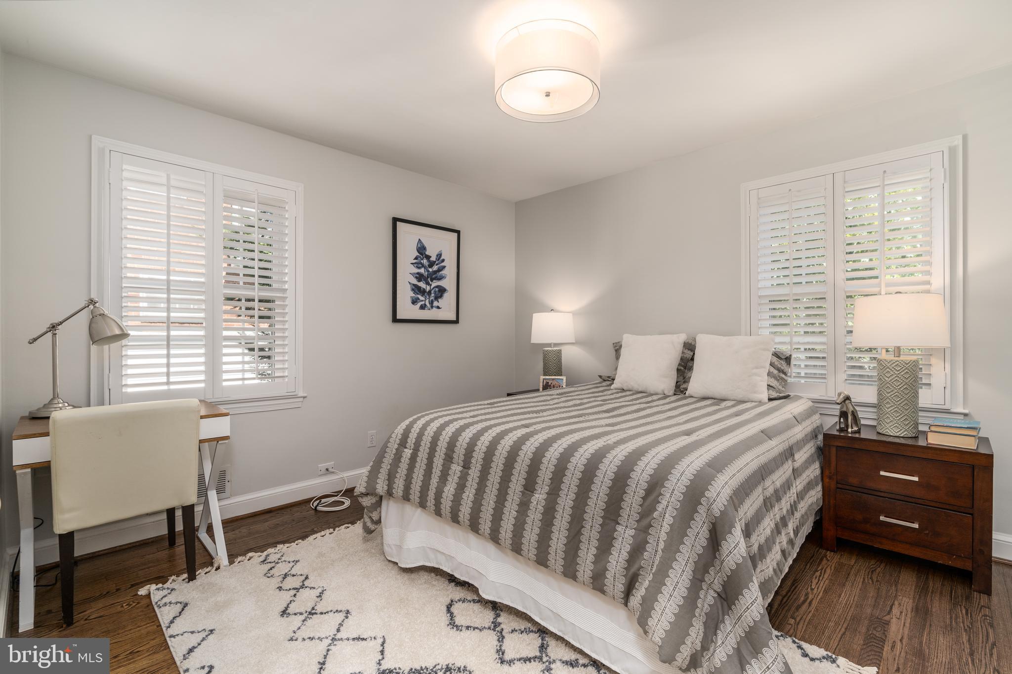 603 Russell Road Alexandria, VA 22301 - Photo 29 of 58 Large main level bedroom (#4)