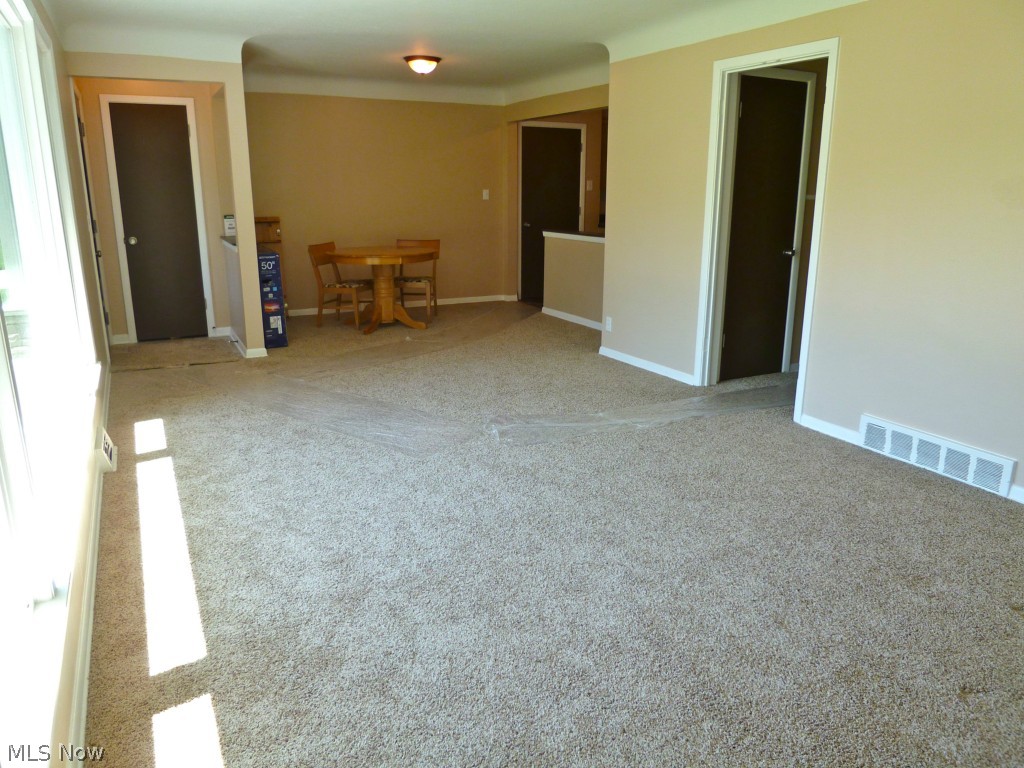 6431 Longridge Road Cleveland, OH 44124 - Photo 6 of 22