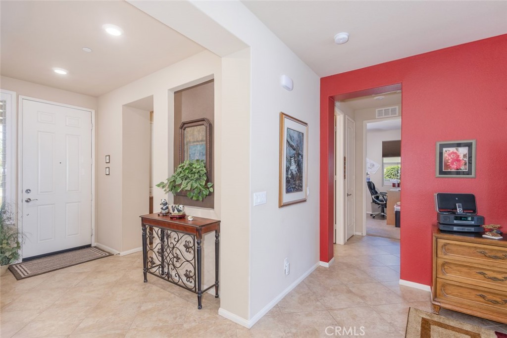 1370 Corte Alamonte Hemet, CA 92545 - Photo 7 of 62