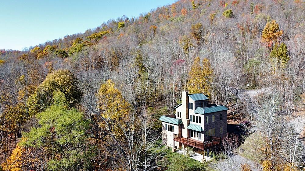 155 Hawthorne Ridge Road Slatyfork, WV 26291 - Photo 2 of 45 Gallery Image 2