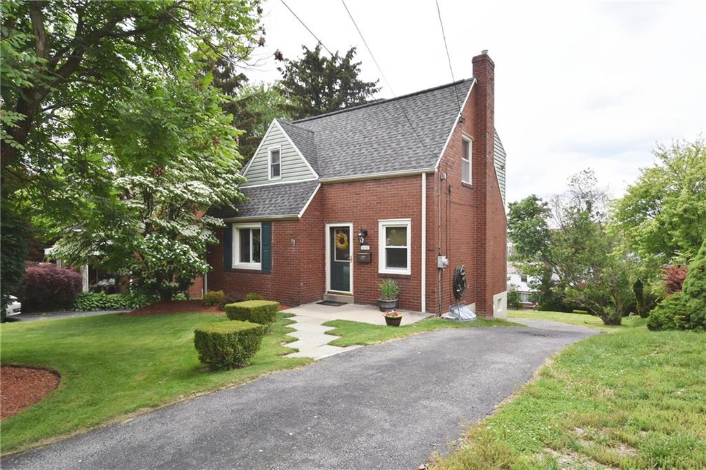 105 Leon Road Pittsburgh, PA 15220 - Photo 2 of 22 Gallery Image 2