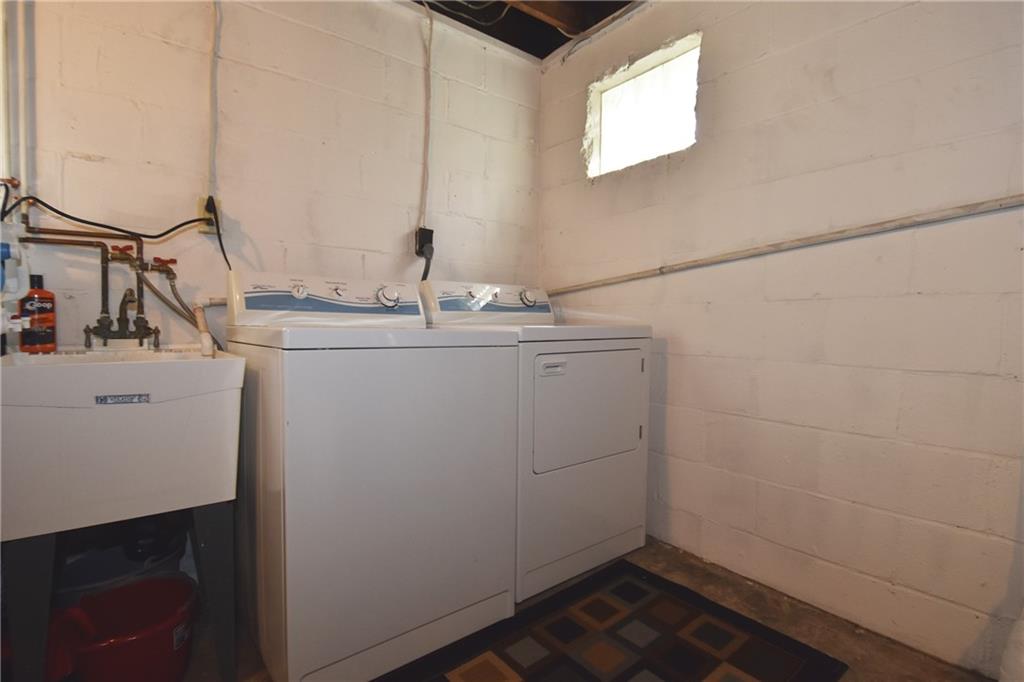 105 Leon Road Pittsburgh, PA 15220 - Photo 18 of 22 Gallery Image 18