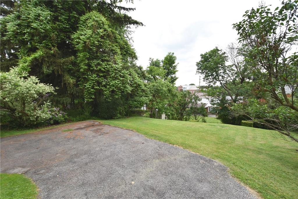 105 Leon Road Pittsburgh, PA 15220 - Photo 21 of 22 Gallery Image 21