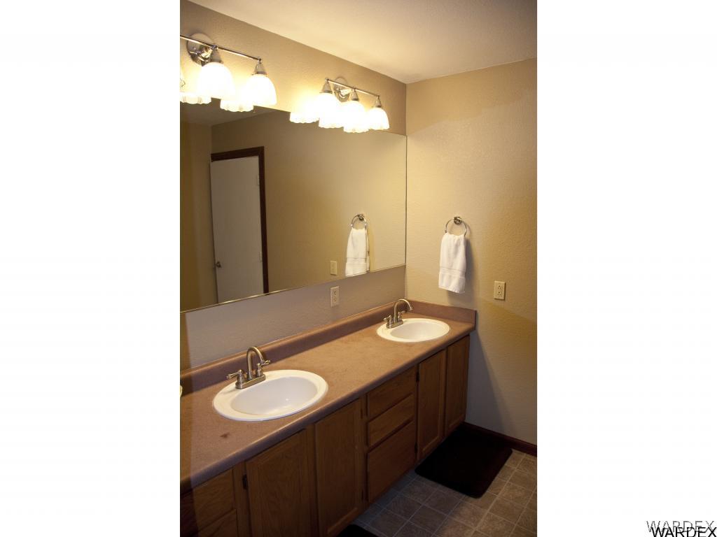 2700 Clack Cyn Road Kingman, AZ 86409 - Photo 13 of 28 Master bath double sinks