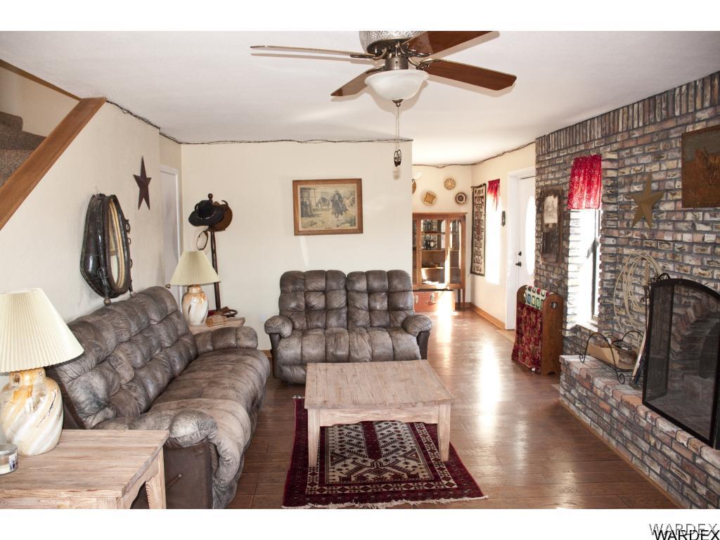 2700 Clack Cyn Road Kingman, AZ 86409 - Photo 8 of 28 Living room
