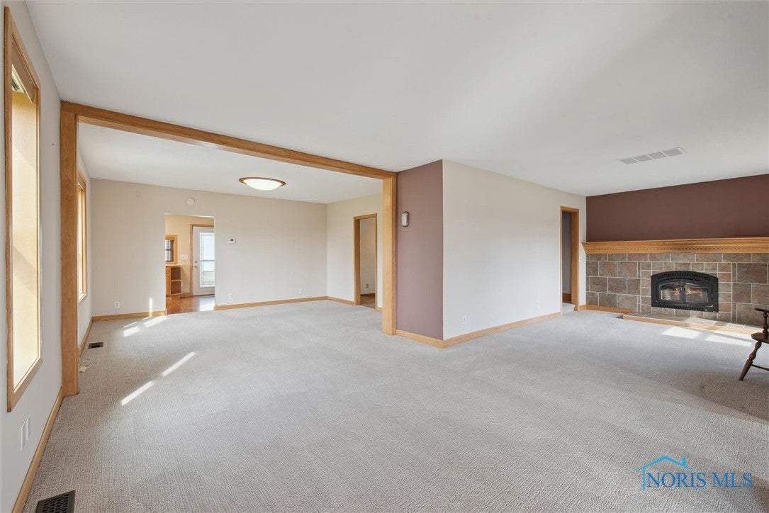 371 Canal Road Waterville, OH 43566 - Photo 12 of 36 Gallery Image 12