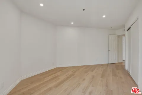 $557,000 | 675 Oak Run Trail, Unit TL301, Oak Park, CA 91377