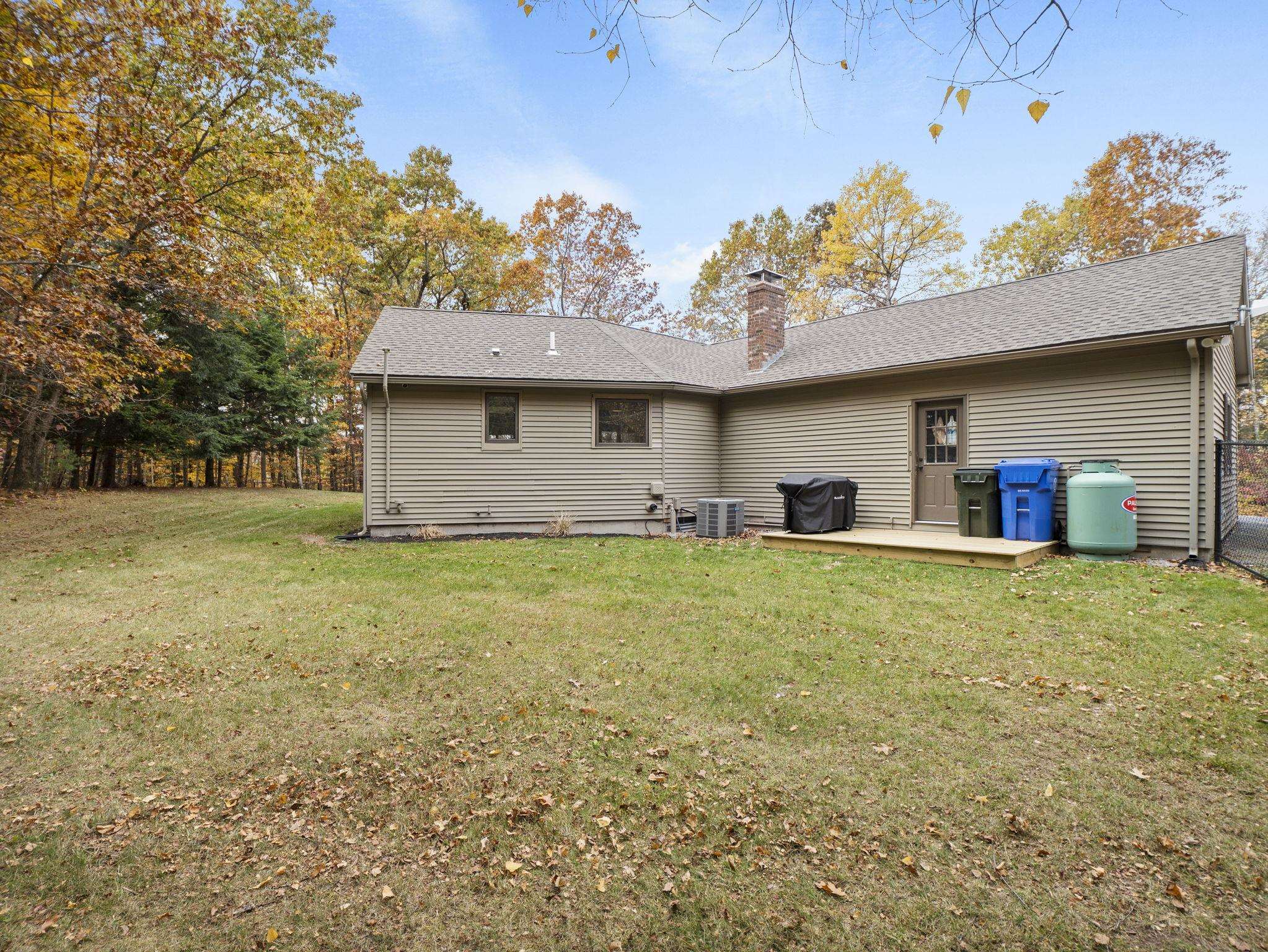 32 Noyes Road Londonderry, NH 03053 - Photo 54 of 60
