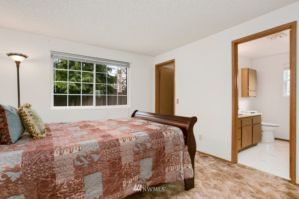 4112 Northeast 1st Place Renton, WA 98059 - Photo 13 of 22 Gallery Image 13